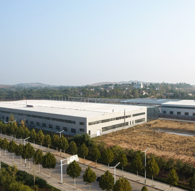 Op maat gemaakte Structura De Acero geprefabriceerde prefab zaal gebouw staalstructuur Q355B magazijn werkplaats in China