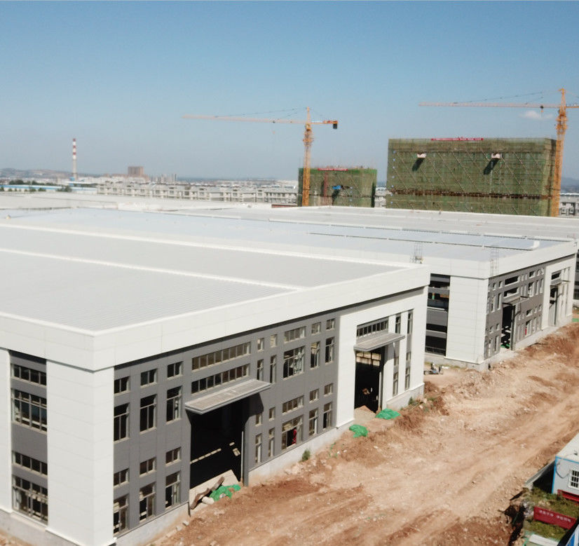 Q235 Structurele staalgebouwen Werkplaats Garage Prefab metaalconstructies Sneeuwvast
