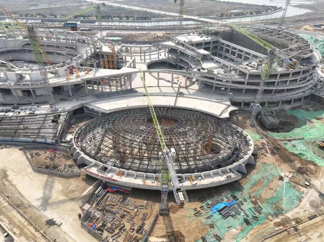 ISO CE-goedkeuring Hoogwaardige snel gemaakte prefab prefab stadion/gym gebouw staalconstructie met schuur