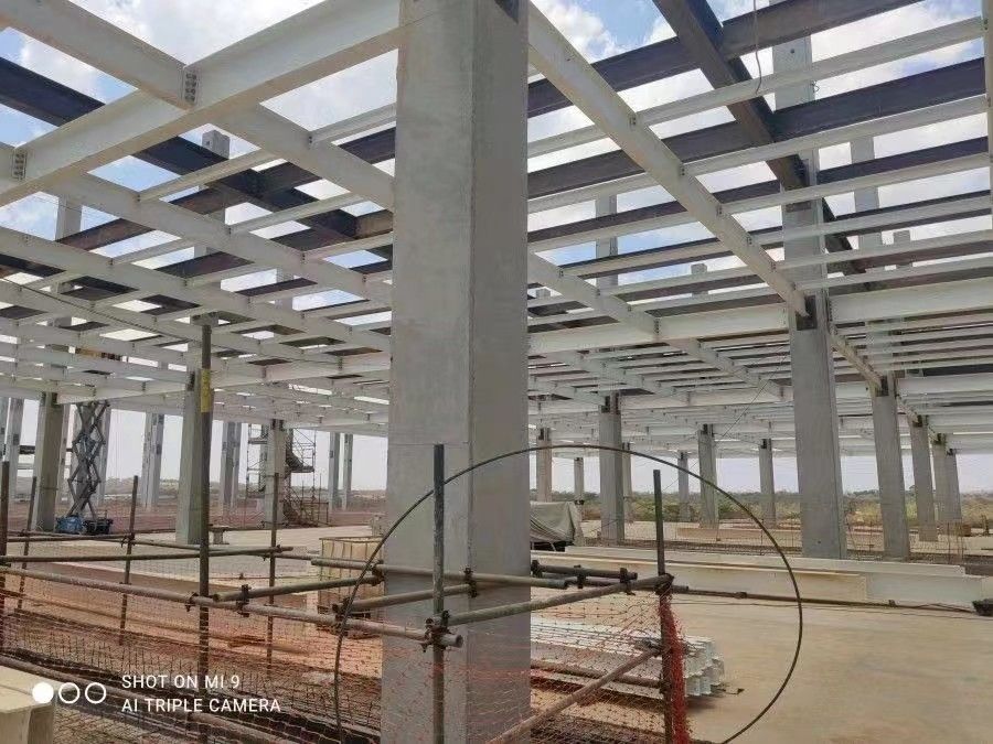 Aanpasbare en veelzijdige voorgeprefabriceerde staalstructuur